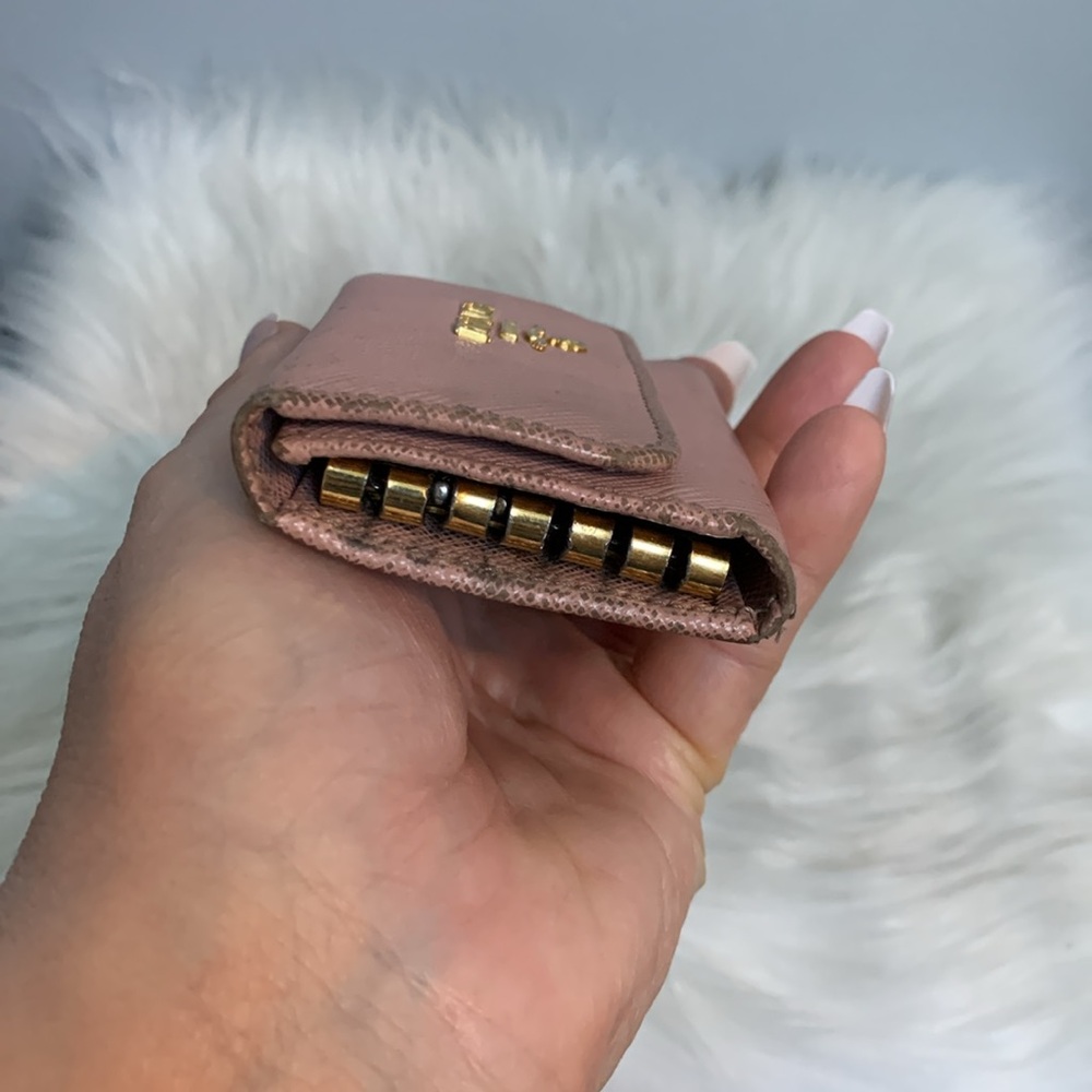 Authentic Prada pink key and card holder only 2 hooks - Picture 6 of 17